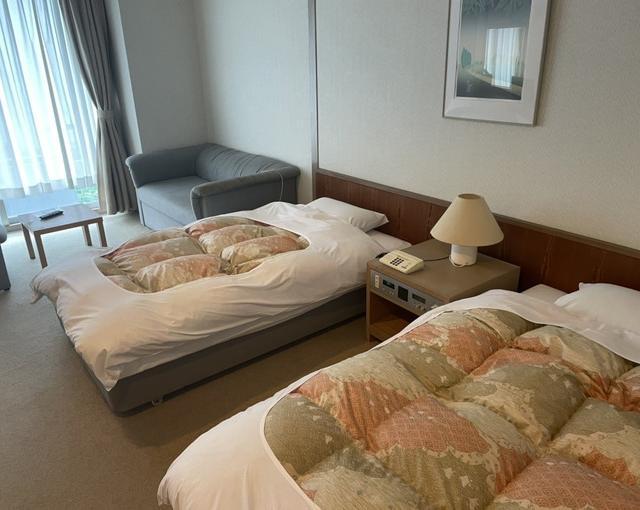 伊豆高原の住み込みリゾートバイト（ホテルのレストラン、客室清掃など）のサブ画像１