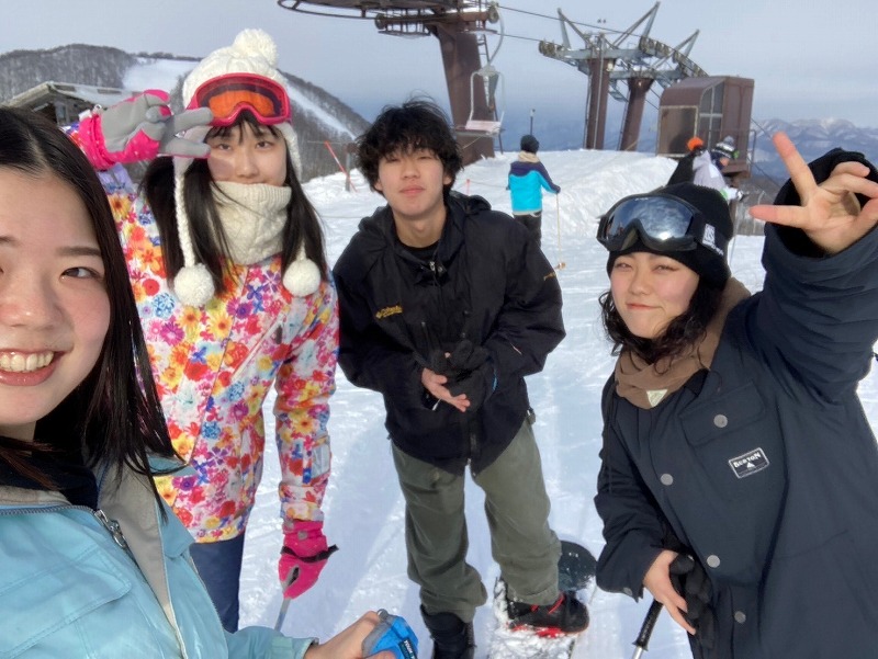 (福島県/磐梯山)リゾートバイトで無料でスキー！仲良くなった友達とドライブやご飯に行ったりしました