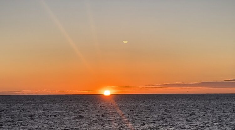 リゾートバイト夕日