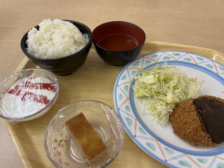 リゾートバイトご飯