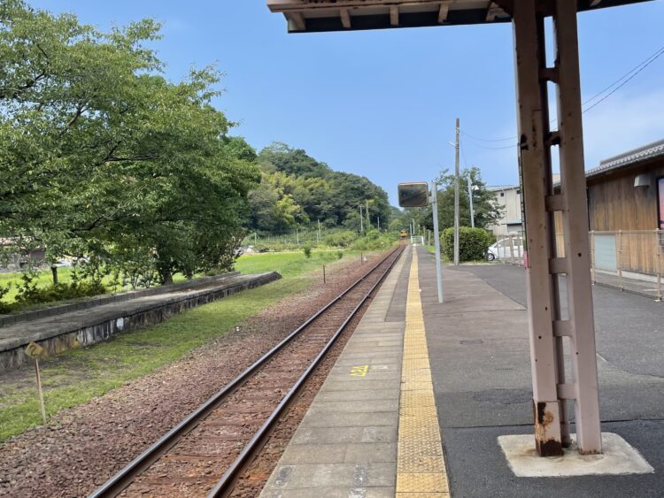 最寄り駅の夕日ヶ浦木津温泉駅