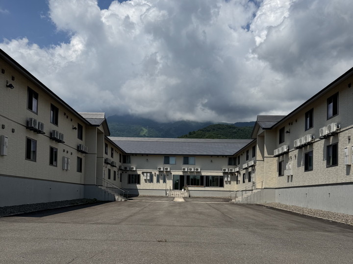 寮の外観 (2)