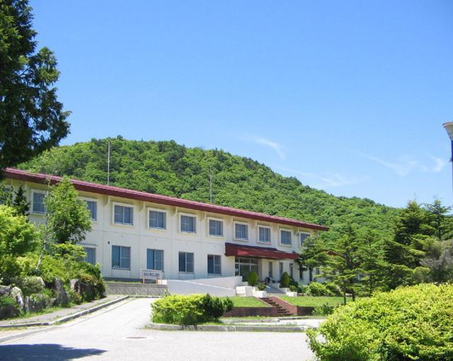 茶臼山高原の住み込みリゾートバイト（ホテルのレストラン、調理補助など）の画像４