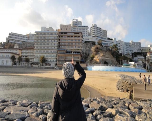 西浦温泉の住み込みリゾートバイト（旅館のレストラン、フロントなど）の画像１