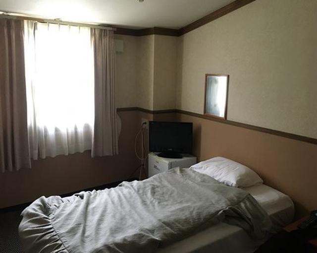 箱根の住み込みリゾートバイト（ホテルの全般業務、調理補助など）のサブ画像１