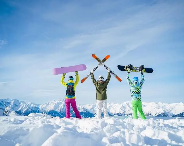 奥伊吹の住み込みスキー場バイト（スキー場のリフト、レストラン）の画像３