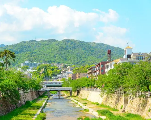 芦屋市の住み込みリゾートバイト（ホテルベル、スパなど）の画像３
