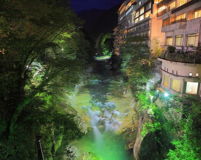 水上の住み込みリゾートバイト（フロント）の画像１