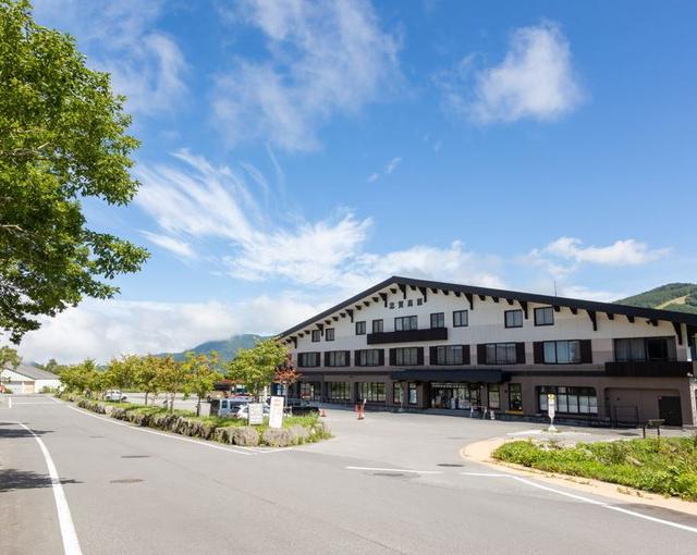 志賀高原の住み込みリゾートバイト（ホテルのフロント、客室清掃など）のサブ画像１
