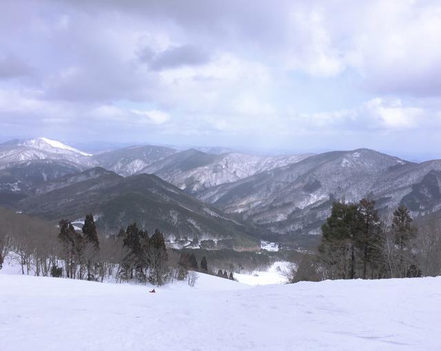 芸北高原の住み込みスキー場バイト（スキー場のリフト）の画像２