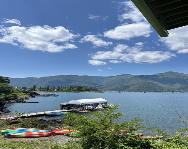 河口湖の住み込みリゾートバイト（ホテルのレストランスタッフ）の画像１