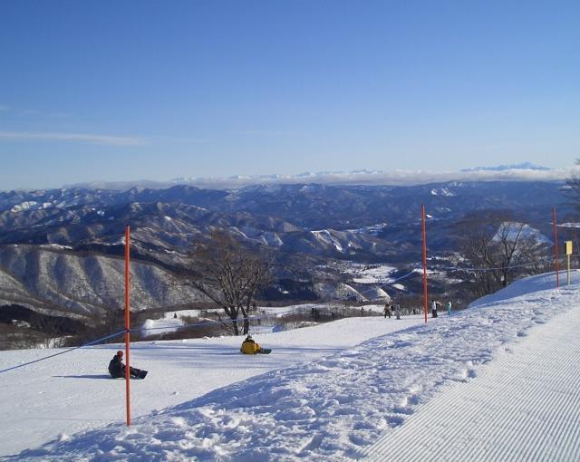 高鷲の住み込みスキー場バイト（スキー場のレンタル・売店など）の画像３