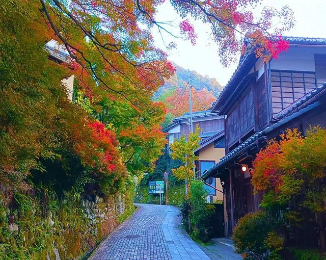 山中温泉の住み込みリゾートバイト（ホテルのレストラン、調理補助業務など）の画像２