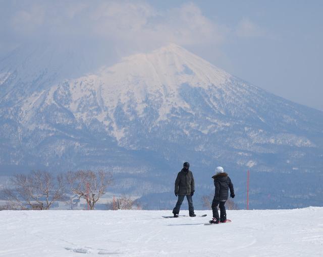 ニセコの住み込みスキー場バイト（スキー場のリフト・パトロール）の画像３