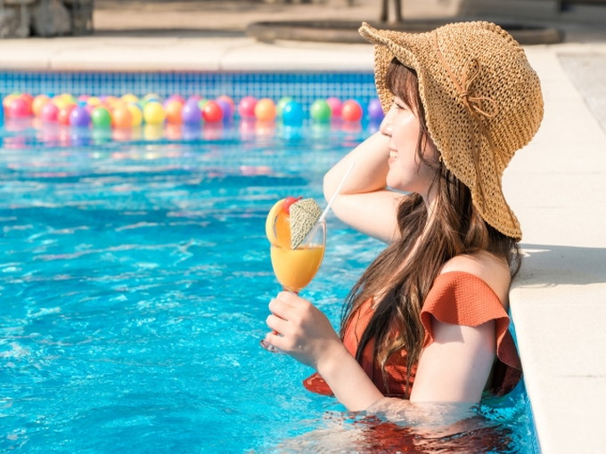 【プール・野外飲食店でのお仕事】