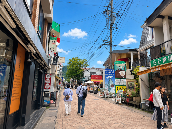 軽井沢の住み込みリゾートバイト（ホテルのレストラン、売店など）の画像３