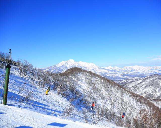 斑尾高原の住み込みスキー場バイト（スキー場のリフト）の画像５