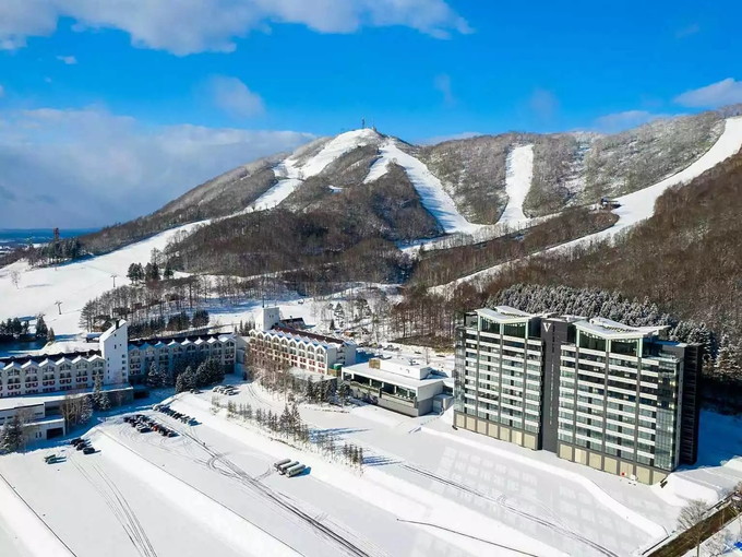 ルスツの住み込みスキー場バイト（ホテルでの事務、フロントなどの業務）の画像２