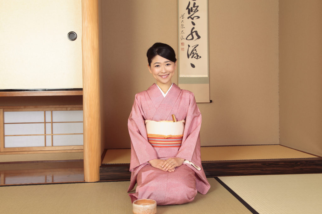 仲居さん女子